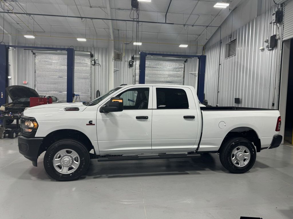 2024 Ram 2500 Tradesman photo 2