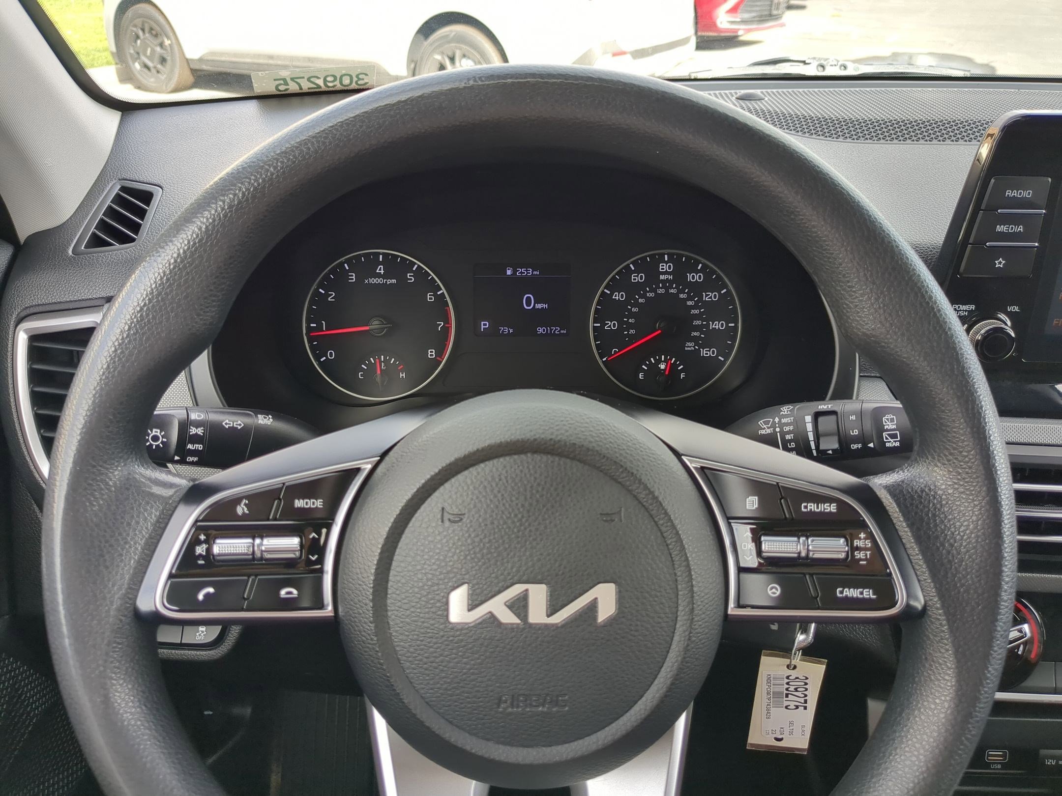 2023 Kia Seltos LX photo 14