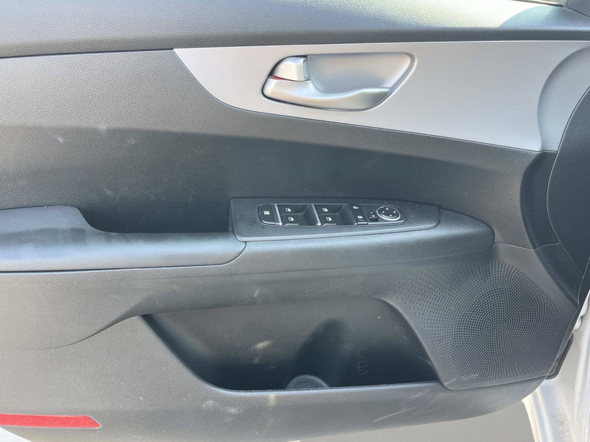 2024 Kia Forte LXS photo 21