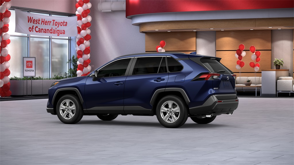 2025 Toyota RAV4 XLE photo 4