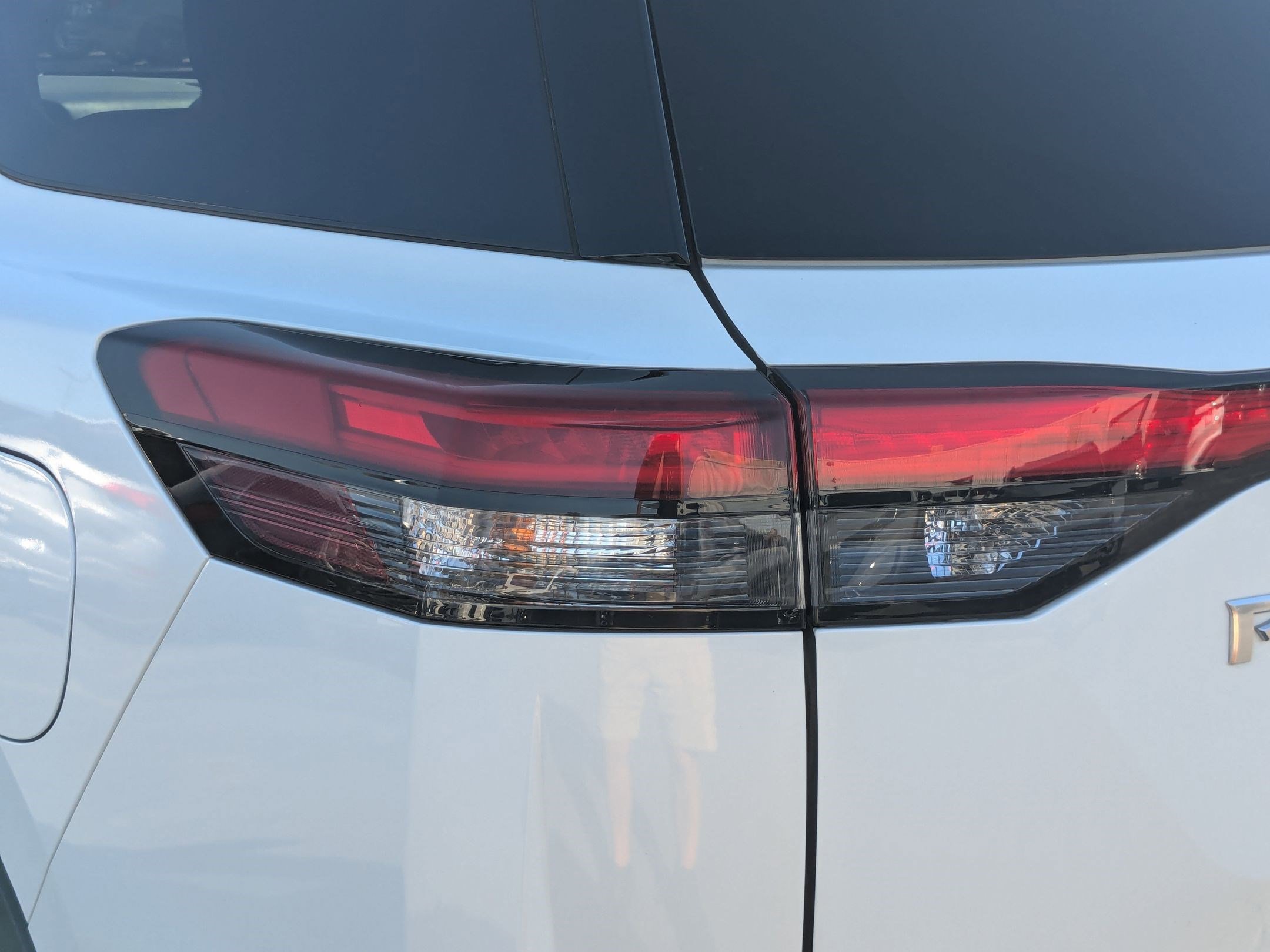 2023 Nissan Pathfinder Platinum photo 10