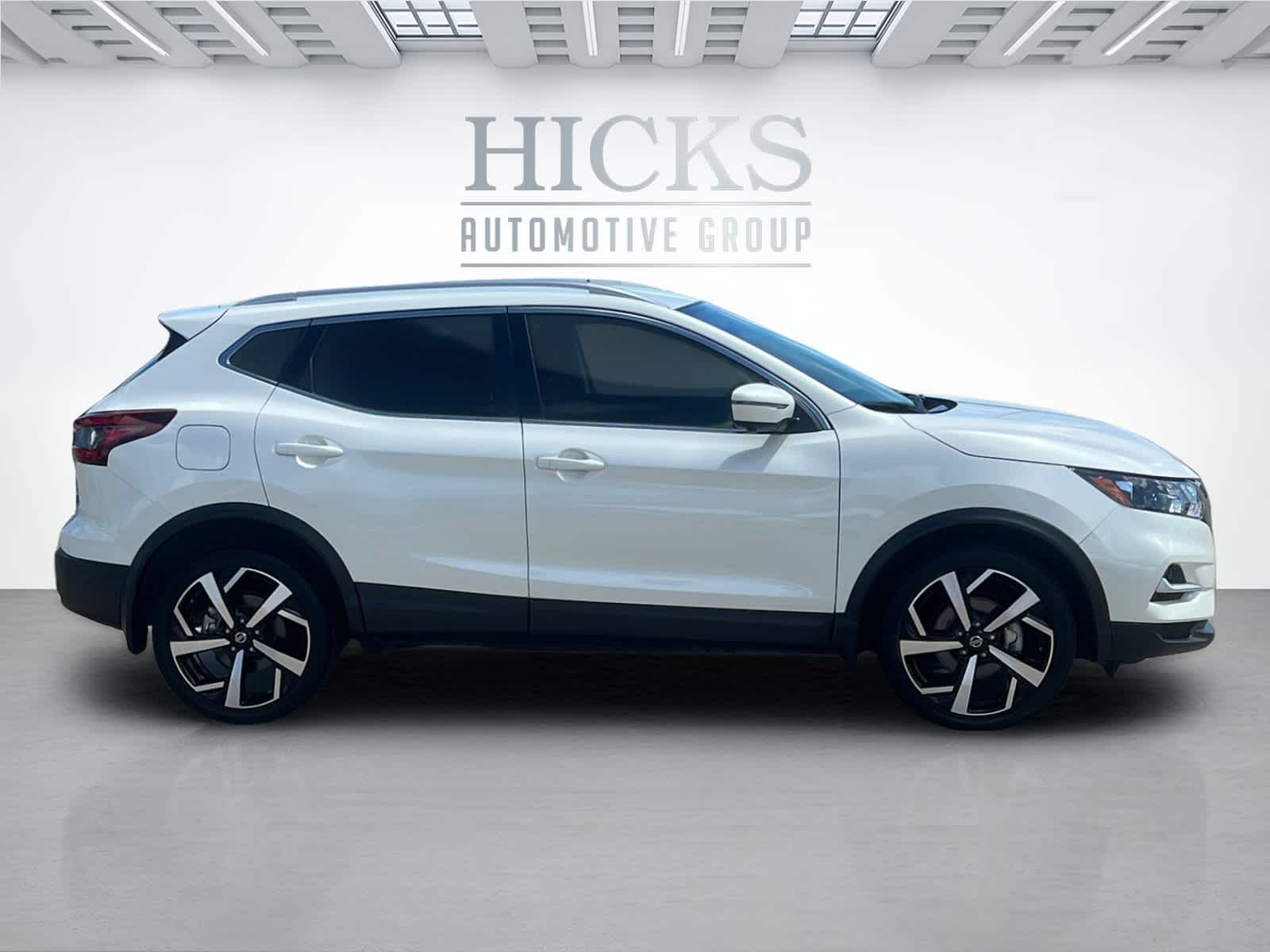 2022 Nissan Rogue Sport SL photo 3