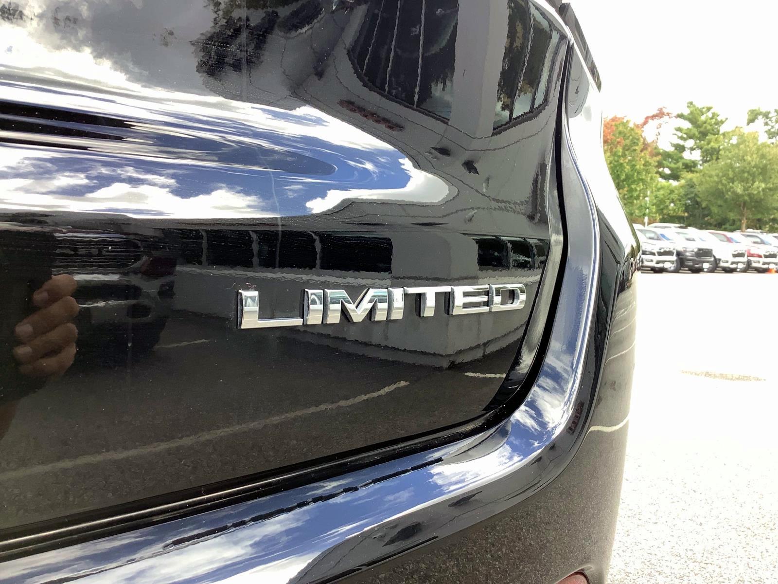 2025 Jeep Compass Limited photo 4