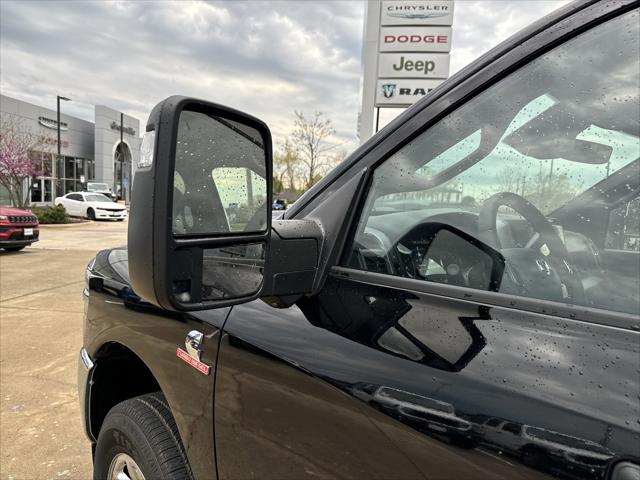2025 Ram 2500 Tradesman photo 4