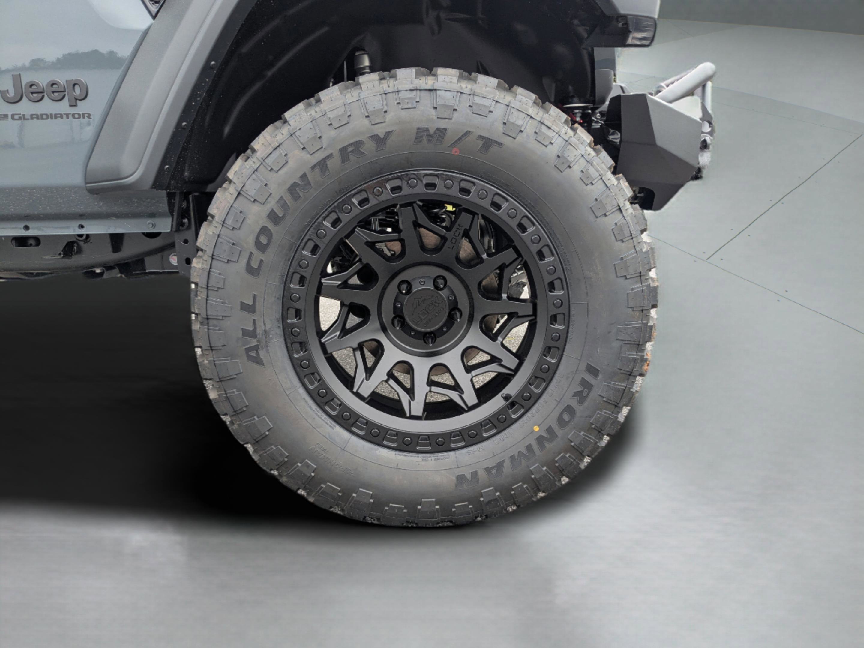 2025 Jeep Gladiator Sport S photo 43