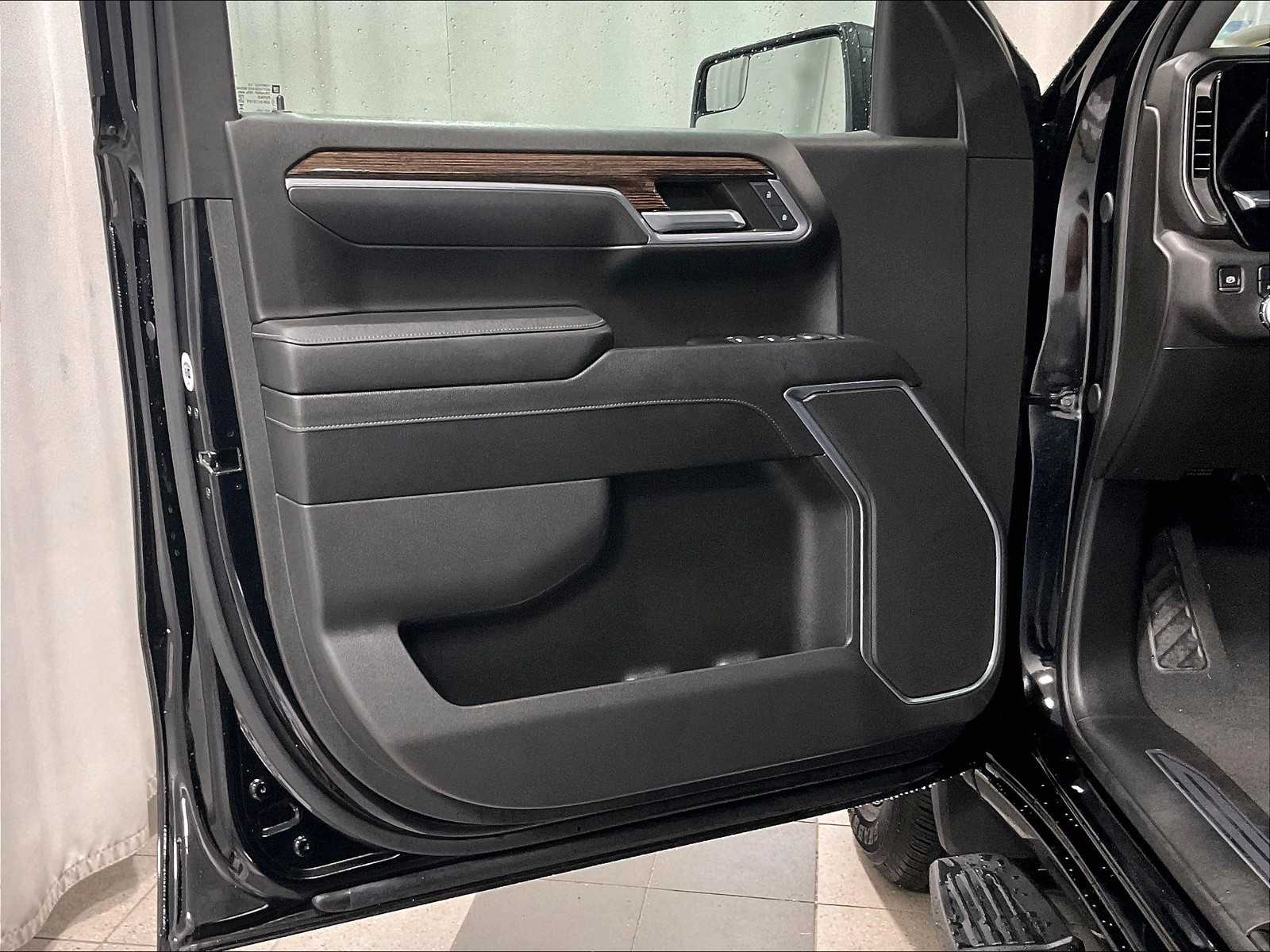 2024 Gmc Sierra 1500 Elevation photo 9