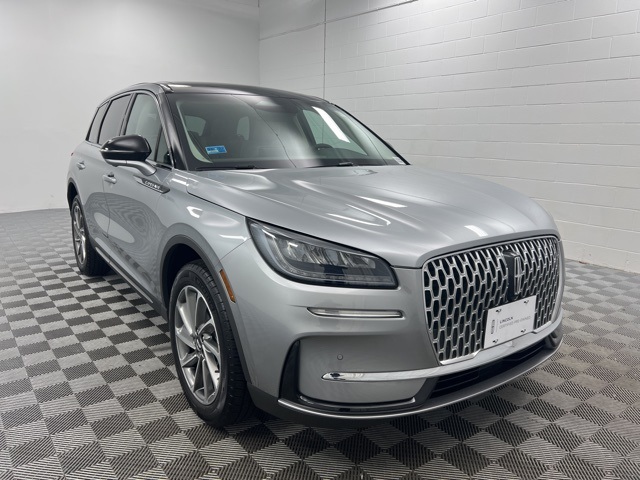 2023 Lincoln Corsair Base's photo