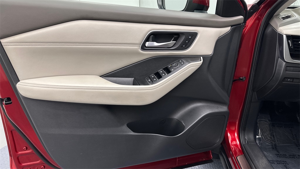 2021 Nissan Rogue SL photo 16