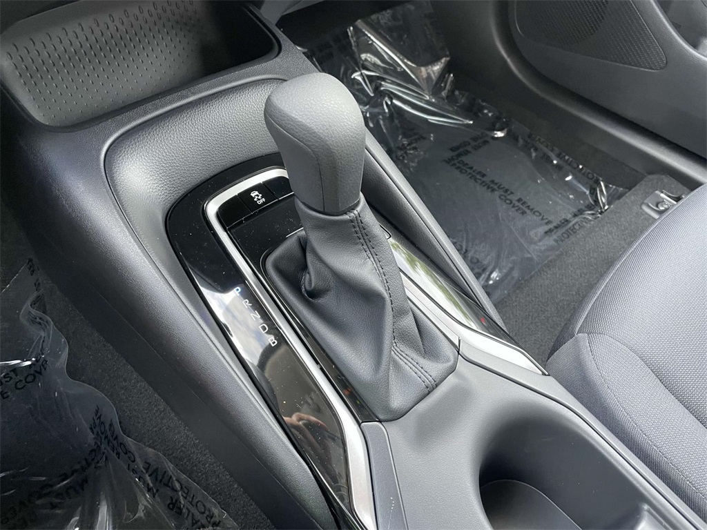 2025 Toyota Corolla LE photo 30