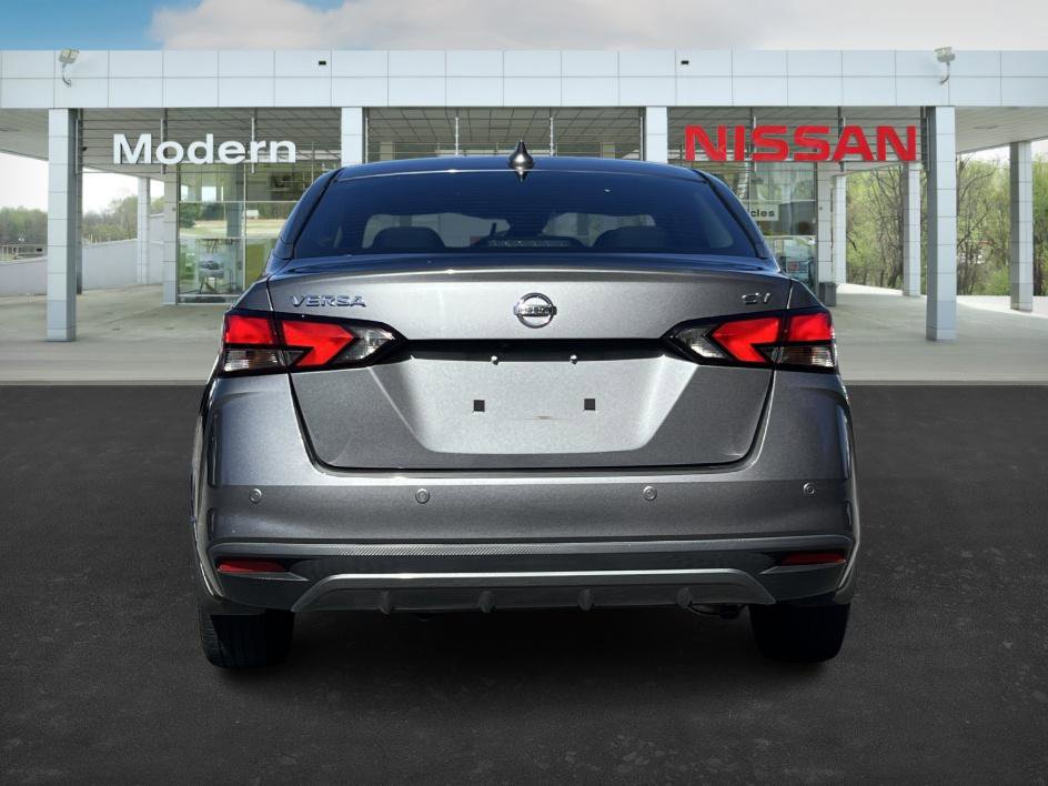 2021 Nissan Versa SV photo 4