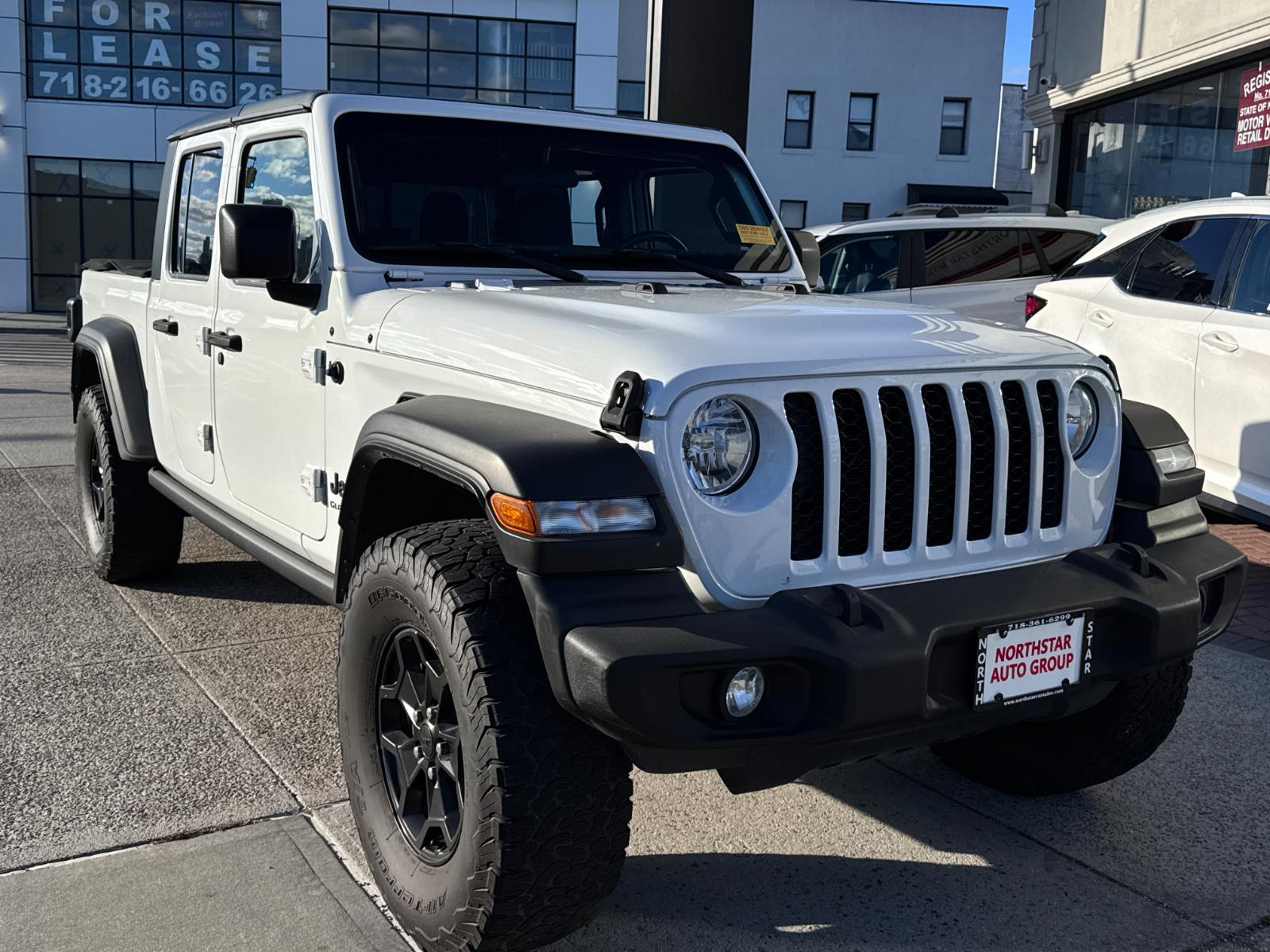 2020 Jeep Gladiator Sport S photo 3