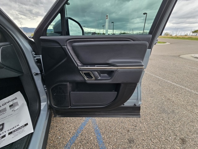 2023 Rivian R1S Adventure photo 18
