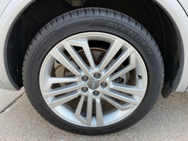 2018 Audi Q5 2.0T Premium photo 11
