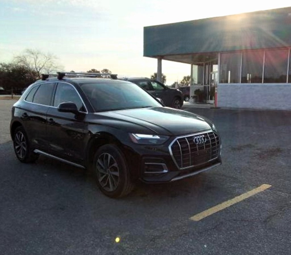 2021 Audi Q5 Premium Plus's photo