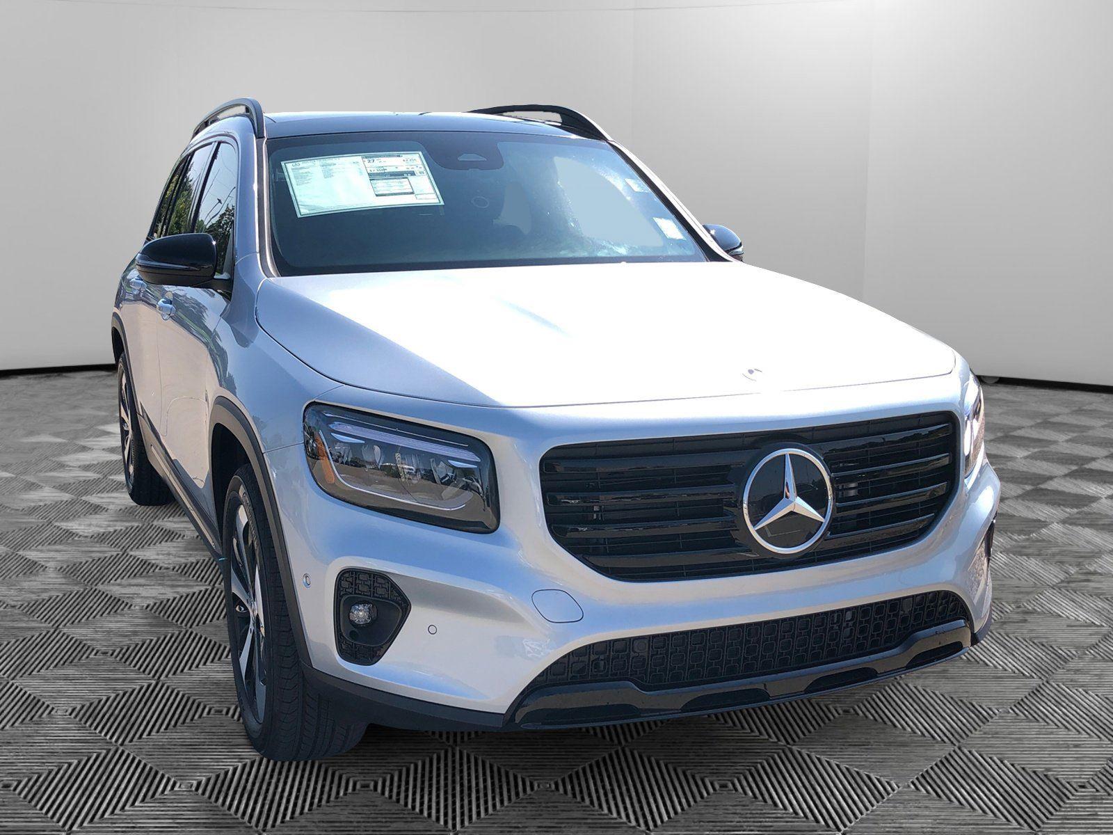 2025 Mercedes-Benz GLB Base's photo