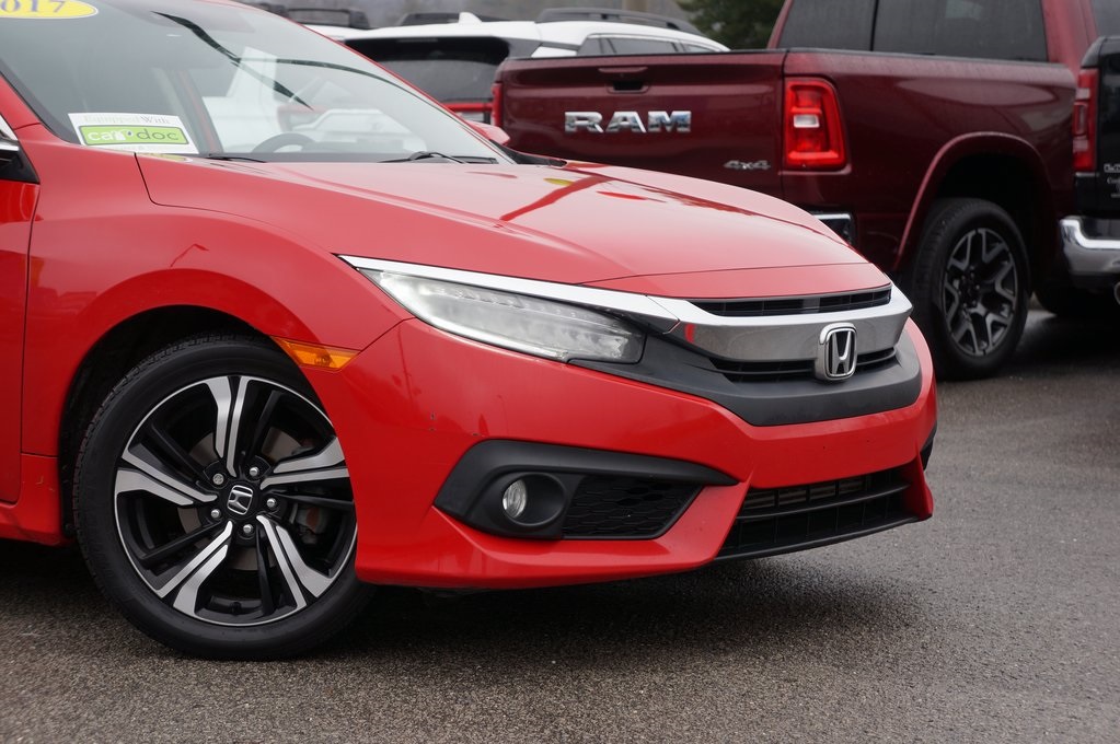2017 Honda Civic Touring photo 3