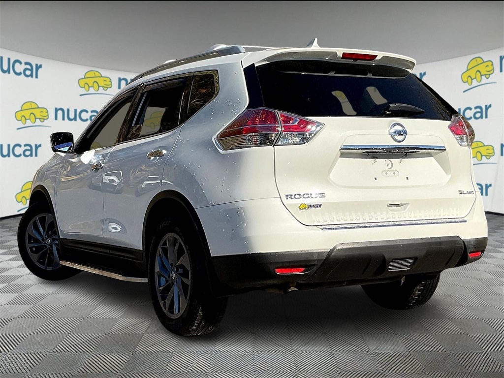 2016 Nissan Rogue SL photo 3