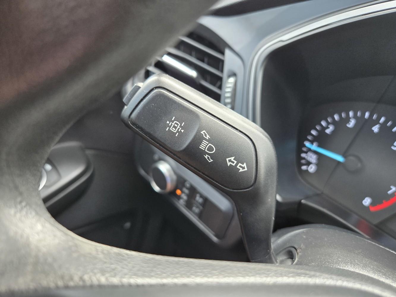 2022 Ford Escape S photo 18