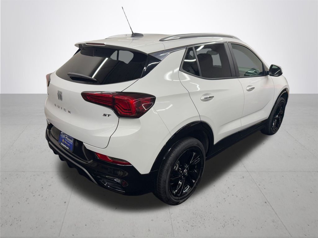 2024 Buick Encore GX Sport Touring photo 5