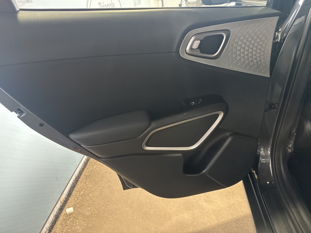 2024 Kia Soul LX photo 17