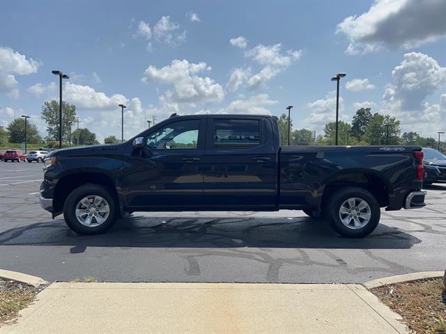 2023 Chevrolet Silverado 1500 LT photo 4
