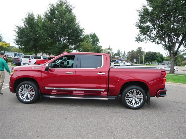 2023 Chevrolet Silverado 1500 High Country photo 4