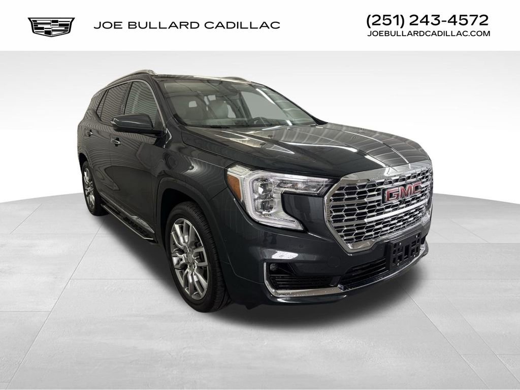 2022 GMC Terrain Denali's photo