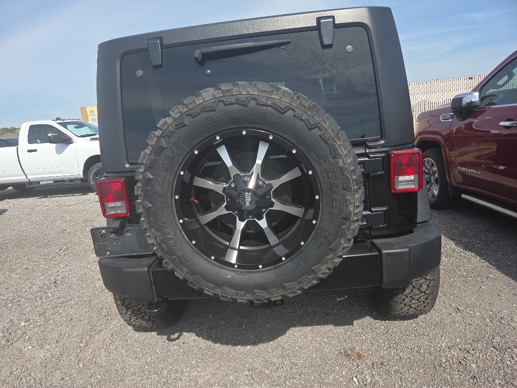 2017 Jeep Wrangler Willys Wheeler photo 4
