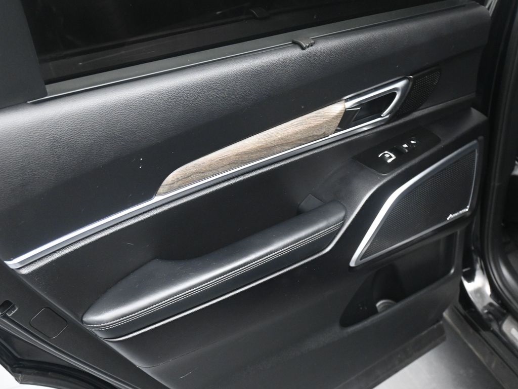 2020 Kia Telluride SX photo 2