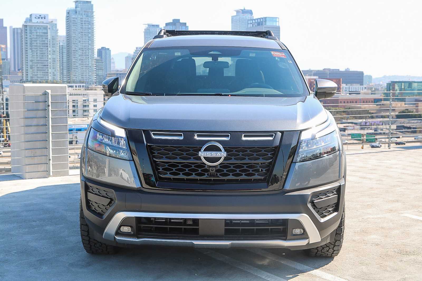 2025 Nissan Pathfinder Rock Creek photo 2