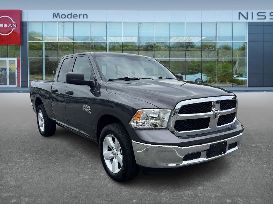 2024 Ram 1500 Classic SLT photo 3