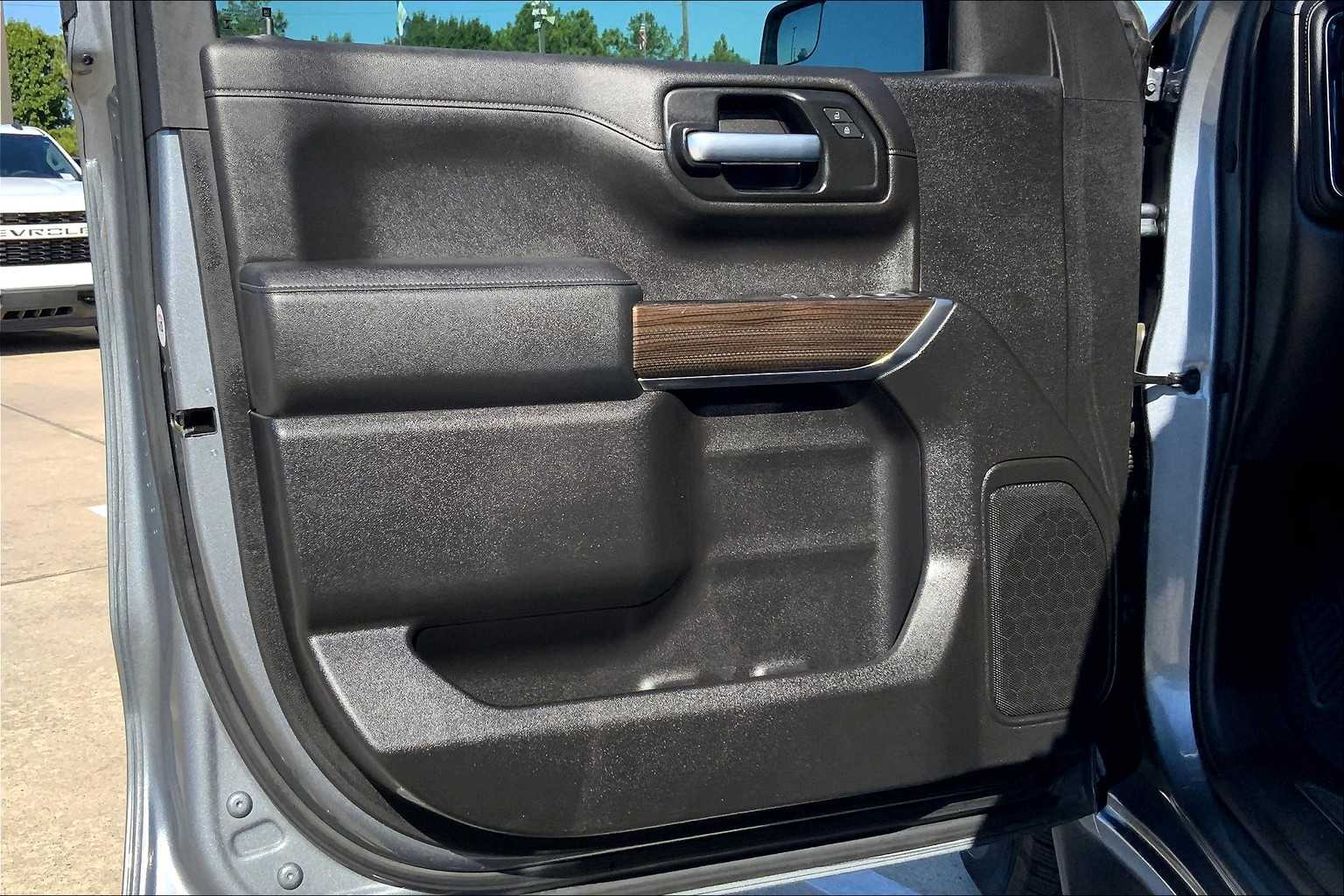 2019 Chevrolet Silverado 1500 LT photo 20