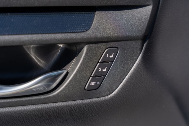 2025 Honda CR-V Hybrid Sport-L photo 18