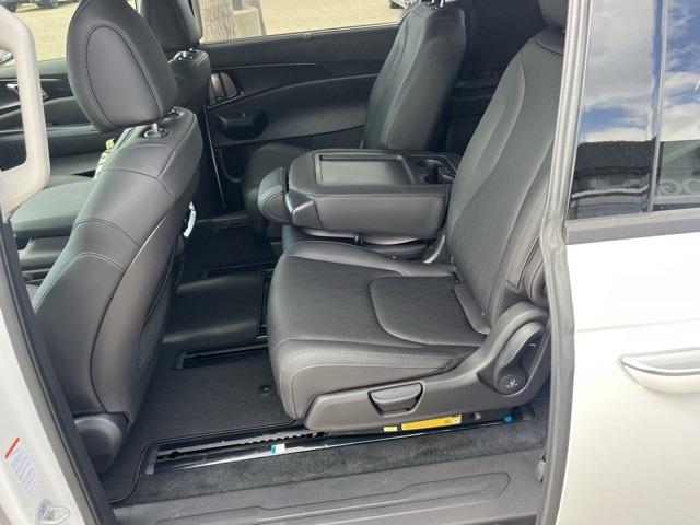 2026 Kia Carnival SX photo 19