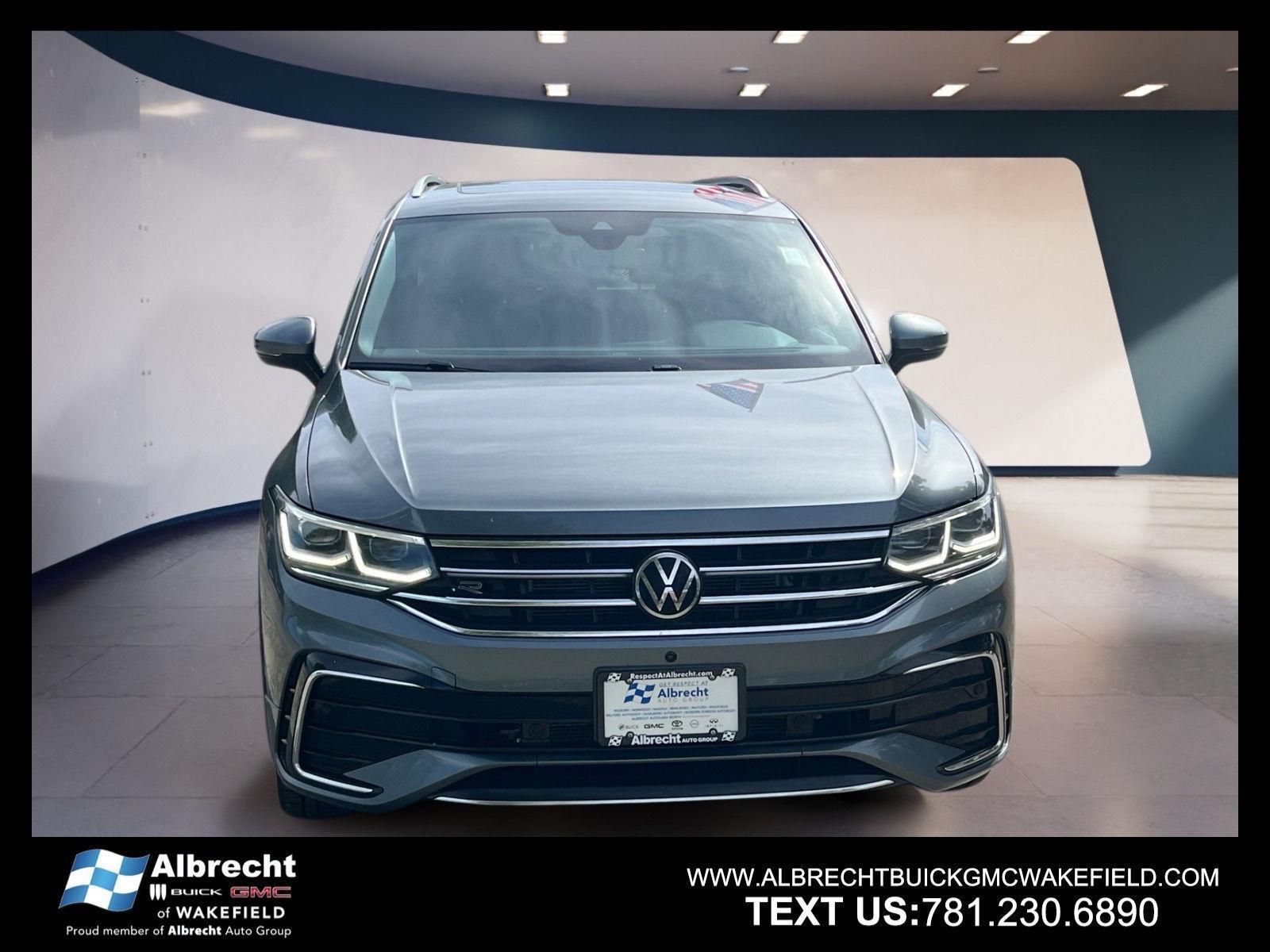 2022 Volkswagen Tiguan SEL Premium R-Line photo 8
