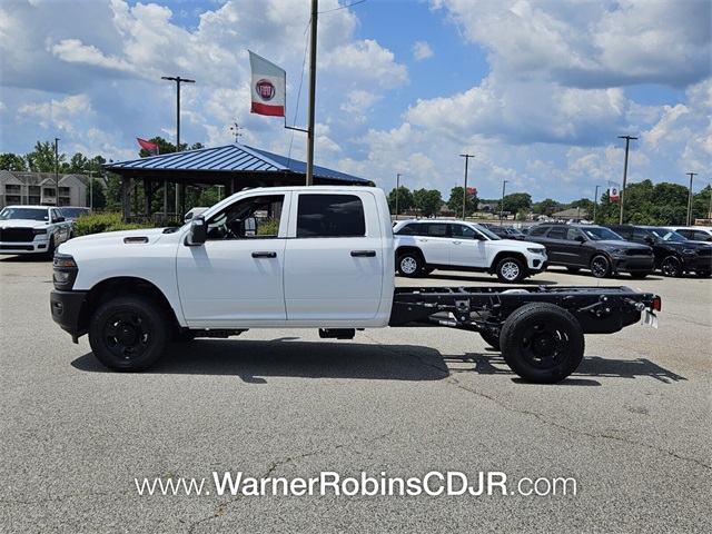 2025 Ram 3500 Tradesman photo 4