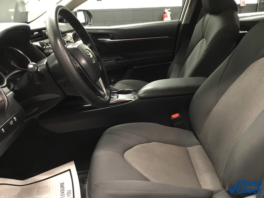 2020 Toyota Camry LE photo 22