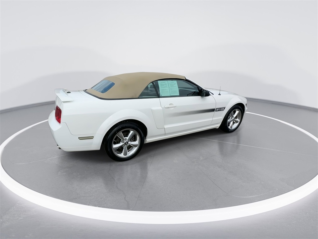 2008 Ford Mustang GT Premium photo 13