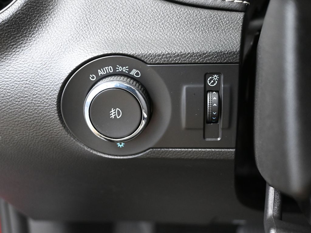 2015 Chevrolet Camaro 2SS photo 23