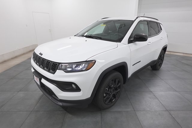 2025 Jeep Compass Latitude photo 3