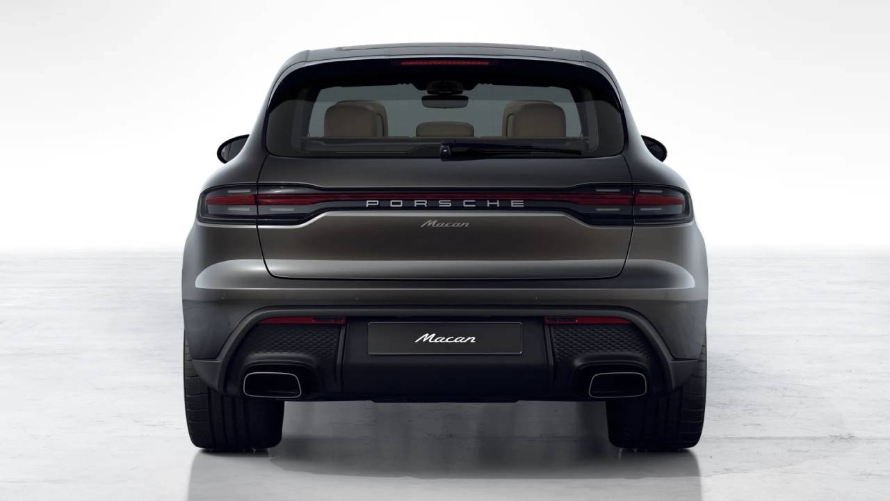 2026 Porsche Macan T photo 8
