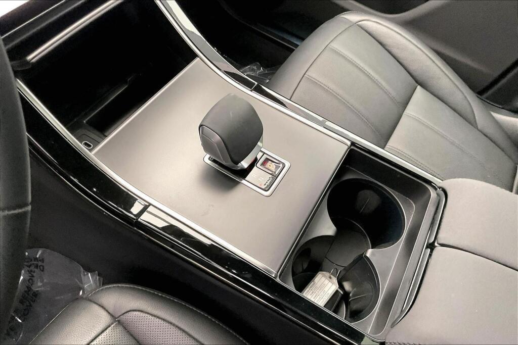 2025 Land Rover Range Rover Evoque Dynamic SE photo 9