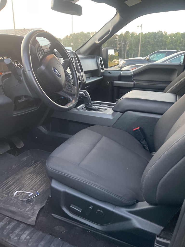 2019 Ford F-150 XLT photo 4
