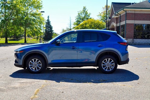 2023 Mazda CX-5 2.5 S Preferred photo 5