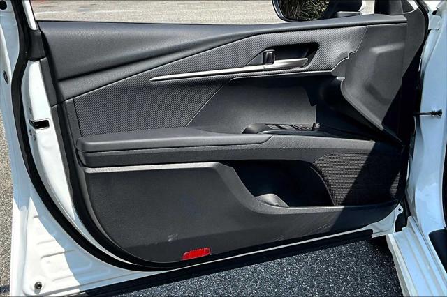 2025 Toyota Camry SE photo 21
