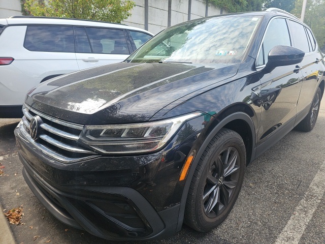 2022 Volkswagen Tiguan SE photo 2