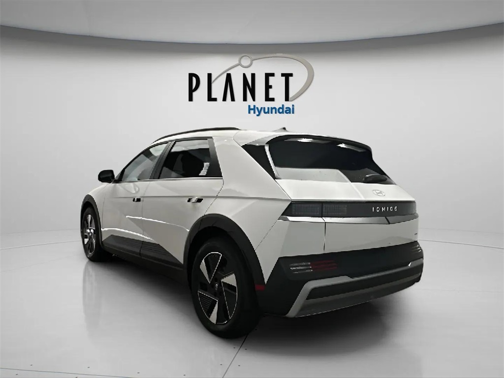 2025 Hyundai Ioniq 5 SEL photo 3