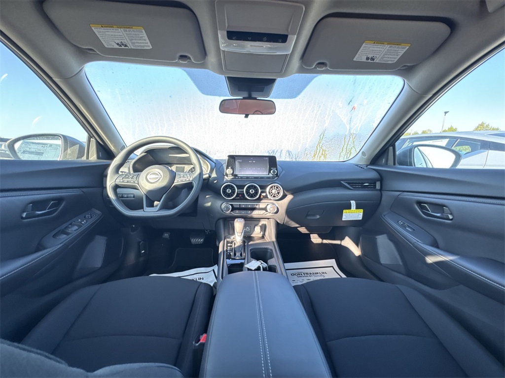 2025 Nissan Sentra S photo 10