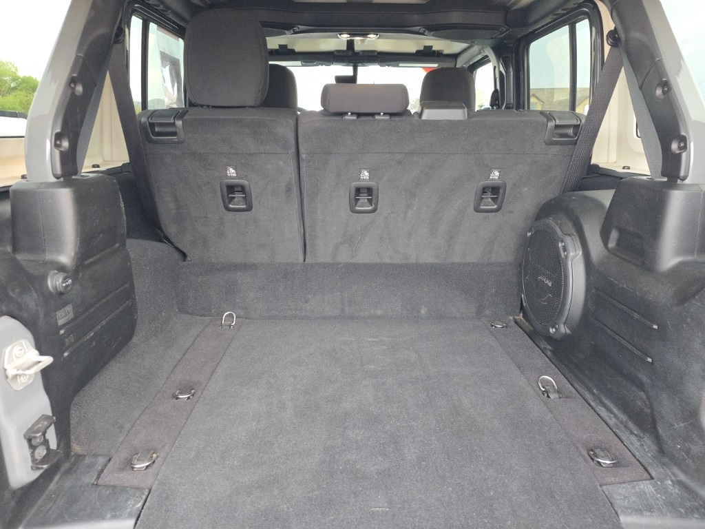 2023 Jeep Wrangler Rubicon 4xe photo 13