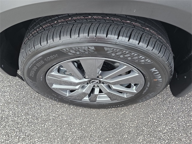 2025 Nissan Pathfinder SV photo 14